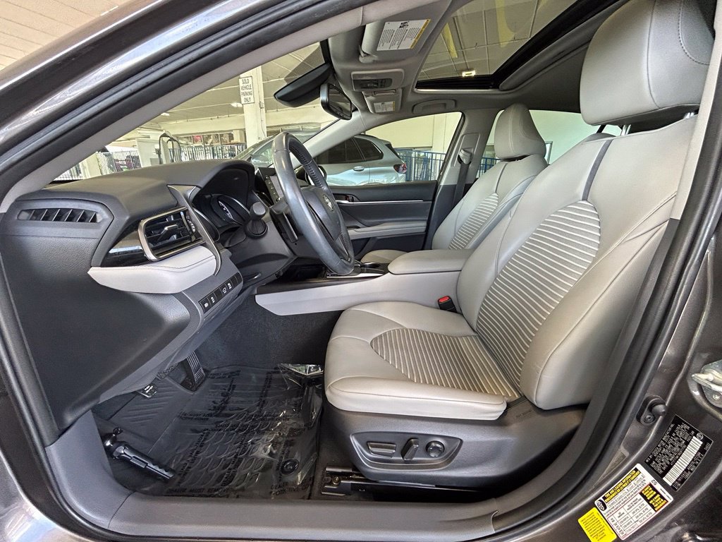 Used 2024 Toyota Camry SE w/ Convenience Package FWD image 11