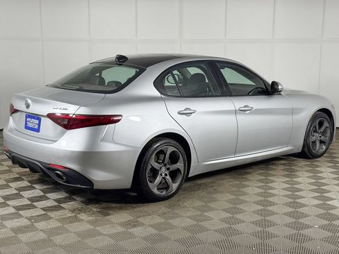 Used 2018 Alfa Romeo Giulia AWD image 10