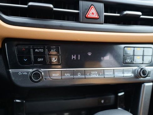 Certified 2024 Kia Seltos SX w/ SX Sunroof Package image 31