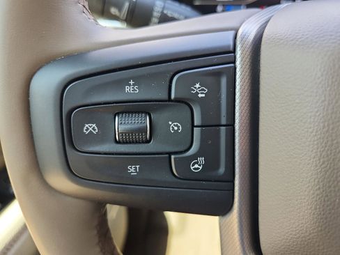 Used 2024 GMC Yukon Denali image 27