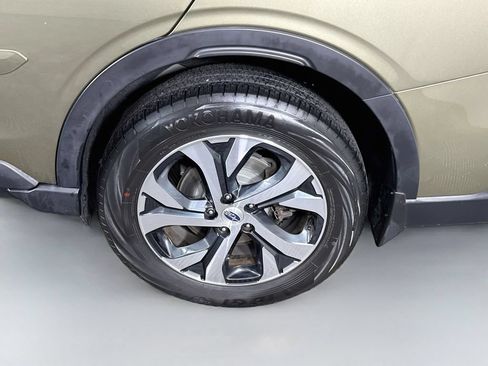 Used 2021 Subaru Outback Limited AWD/4WD image 38