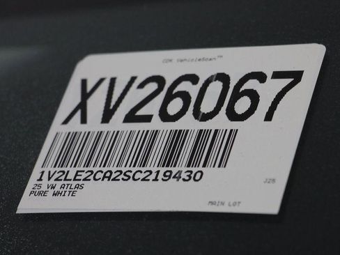 Used 2025 Volkswagen Atlas Cross Sport SE image 23