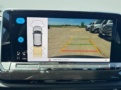 New 2025 Volkswagen Atlas Cross Sport SE image 14