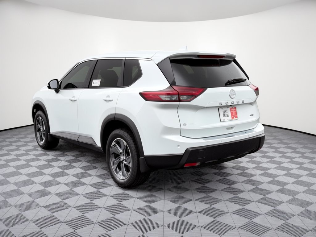 Used 2025 Nissan Rogue SV AWD/4WD image 5