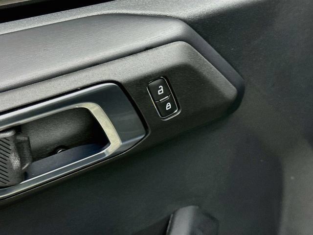 Used 2025 Ford Bronco Badlands AWD/4WD image 18