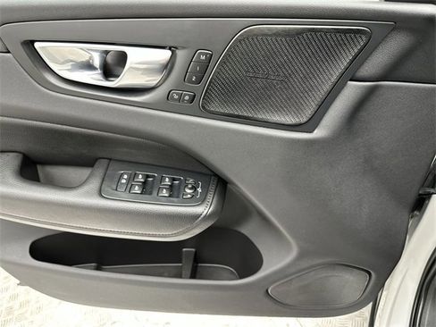 Certified 2022 Volvo XC60 T8 Inscription Expression image 13