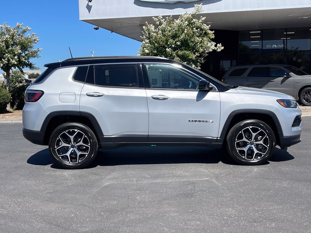 New 2026 Jeep Compass Limited AWD/4WD image 5