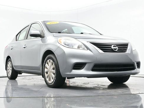 Used 2013 Nissan Versa SV w/ Convenience Pkg image 36