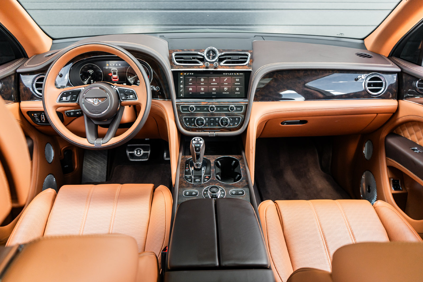 Certified 2022 Bentley Bentayga AWD/4WD image 4