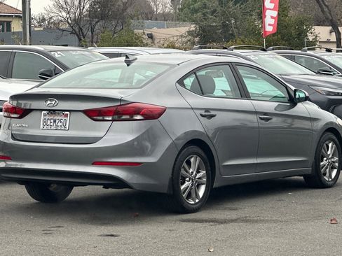 Used 2018 Hyundai Elantra SEL w/ Cargo Package image 4