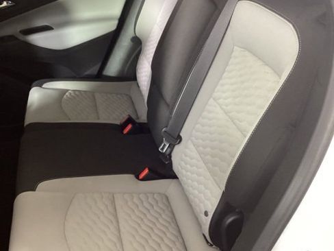 Used 2020 Chevrolet Equinox LS w/ LS Convenience Package image 10