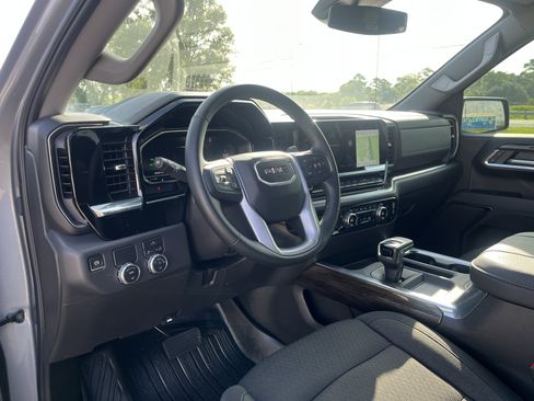 Used 2025 GMC Sierra 1500 Elevation RWD image 14