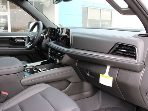 New 2025 Chevrolet Tahoe LT w/ Comfort Package image 24