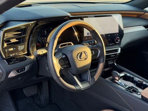 Certified 2025 Lexus RX 350 Premium Plus image 12