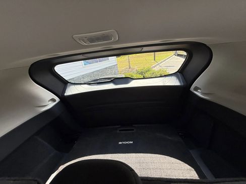 Used 2023 Nissan Rogue SV image 30