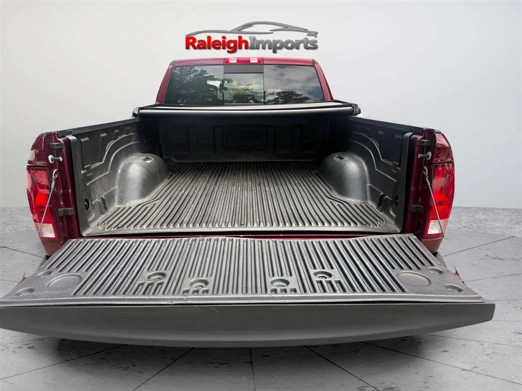 Used 2020 RAM 1500 Classic SLT AWD/4WD image 18