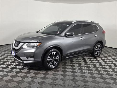 Used 2019 Nissan Rogue SV w/ Premium Package image 9
