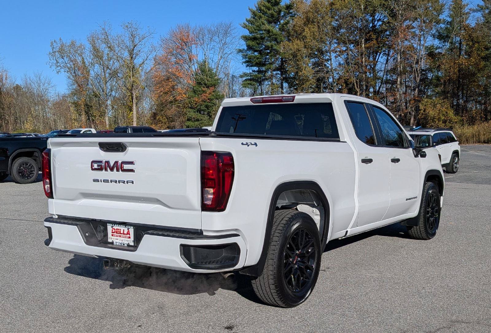 Used 2023 GMC Sierra 1500 Pro w/ Graphite Edition AWD/4WD image 7