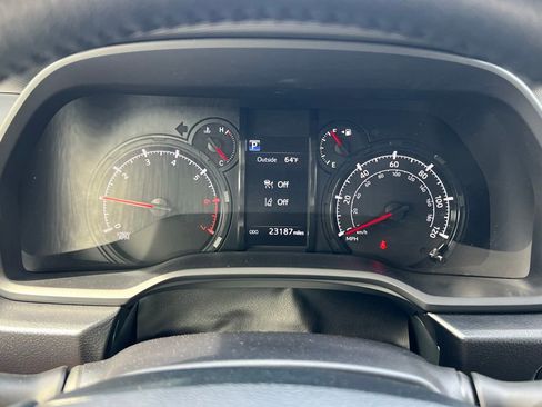 Certified 2024 Toyota 4Runner SR5 Premium w/ Moonroof Package AWD/4WD image 24