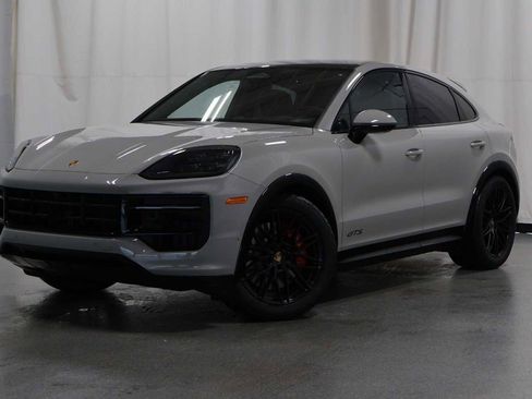 New 2026 Porsche Cayenne GTS AWD/4WD image 1