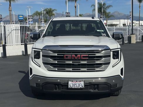 Used 2025 GMC Sierra 1500 SLE w/ Preferred Package image 2