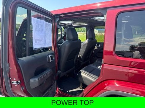 Used 2021 Jeep Wrangler Unlimited Sahara w/ Uconnect 4C Nav & Sound Group AWD/4WD image 33