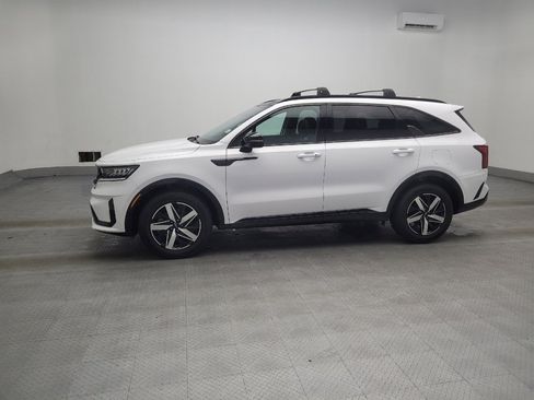 Used 2022 Kia Sorento EX w/ Panoramic Sunroof Package image 2
