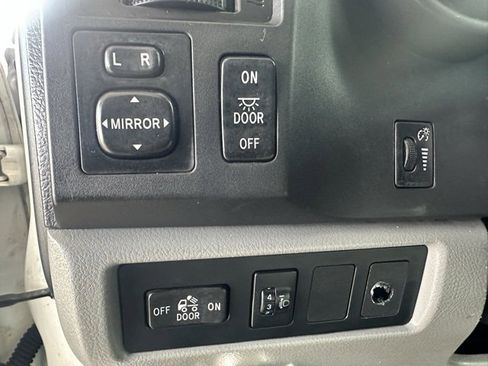 Used 2013 Toyota Tundra 2WD Double Cab Long Bed image 28