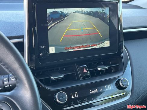 Certified 2025 Toyota Corolla Cross XLE AWD/4WD image 29