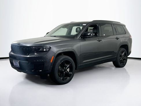 Used 2023 Jeep Grand Cherokee L Laredo AWD/4WD image 1