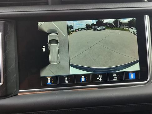 Used 2022 GMC Yukon XL Denali RWD image 15