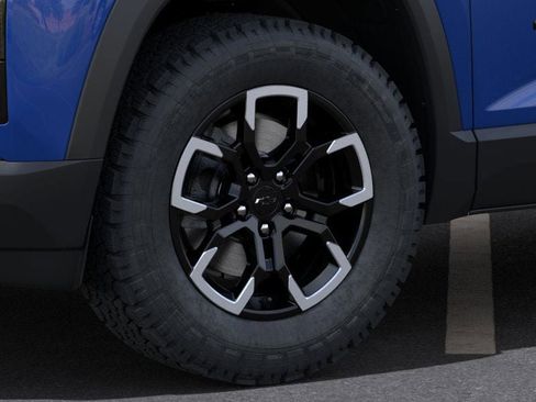 New 2026 Chevrolet Equinox ACTIV w/ Convenience Package III image 9