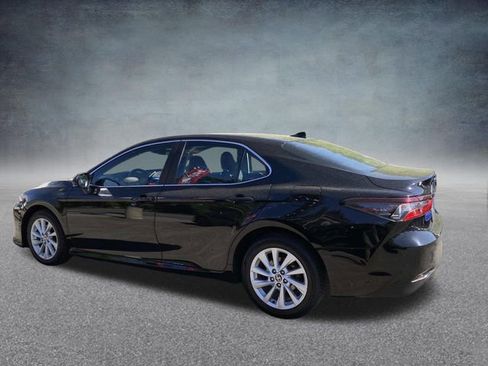 Used 2022 Toyota Camry LE w/ Cold Weather Package AWD/4WD image 4