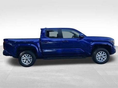 Certified 2024 Toyota Tacoma SR5 AWD/4WD image 6