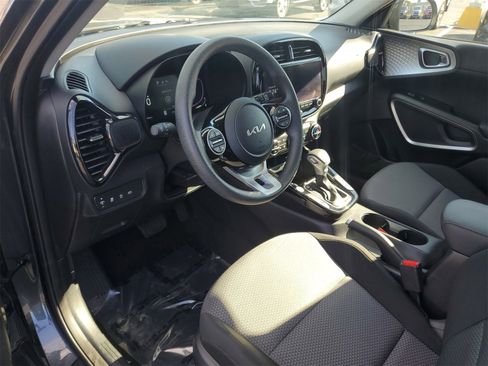 Used 2024 Kia Soul S image 8