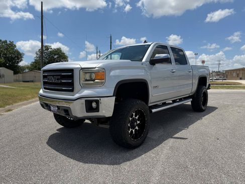 Used 2014 GMC Sierra 1500 SLT w/ All-Terrain Package AWD/4WD image 7