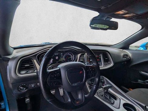 Used 2019 Dodge Challenger R/T Scat Pack w/ Driver Convenience Group RWD image 10
