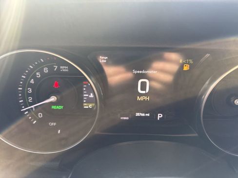 Used 2022 Jeep Wrangler Unlimited Sahara w/ Cold Weather Group image 15