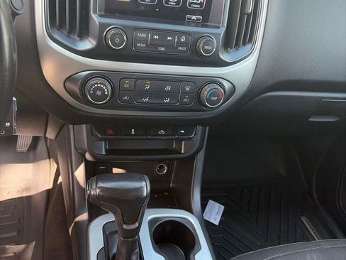 Used 2018 Chevrolet Colorado LT AWD/4WD image 23