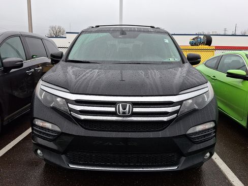 Used 2017 Honda Pilot Touring image 2