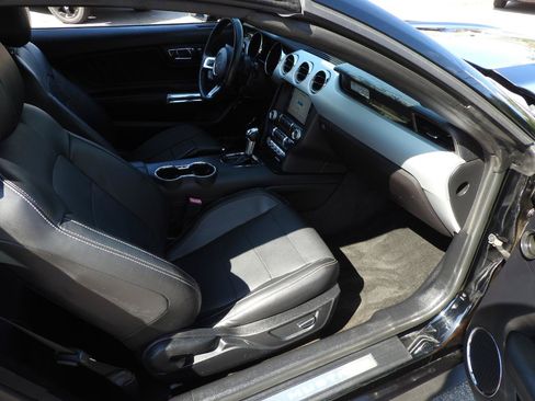 Used 2017 Ford Mustang Premium RWD image 12