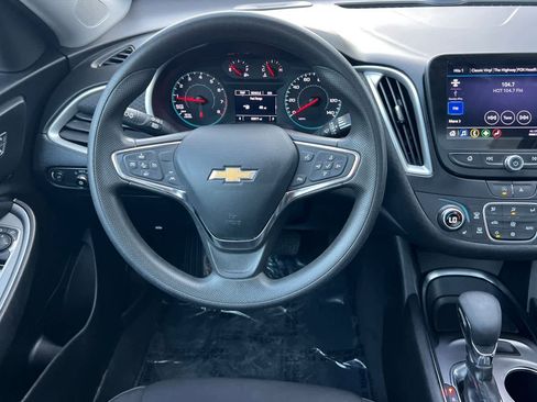 Used 2023 Chevrolet Malibu LT image 16