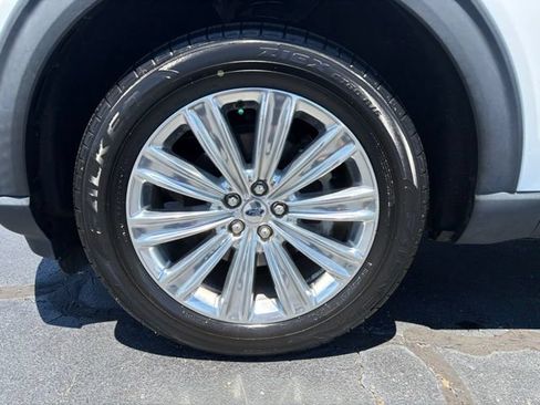 Certified 2021 Ford Explorer Limited w/ Equipment Group 301A AWD/4WD image 10