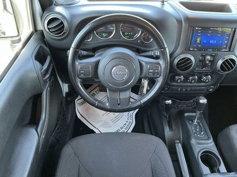Used 2018 Jeep Wrangler Unlimited Sport AWD/4WD image 11