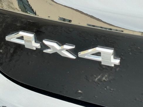 Certified 2025 Jeep Compass Sport image 28