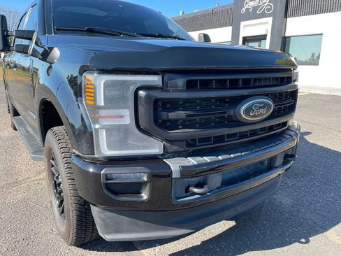 Used 2022 Ford F250 Lariat w/ Black Appearance Package image 14