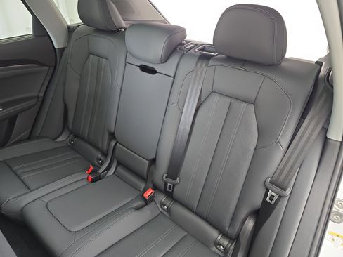 New 2025 Audi Q5 Prestige image 13