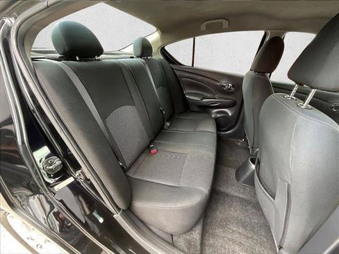 Used 2019 Nissan Versa SV FWD image 29