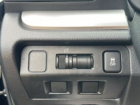 Used 2016 Subaru Impreza 2.0i AWD/4WD image 12