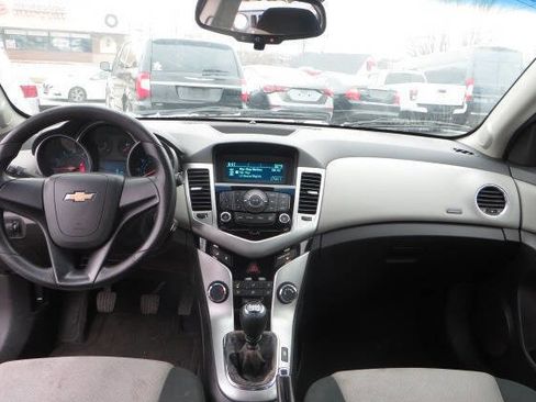 Used 2012 Chevrolet Cruze LS image 15